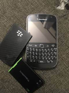 BLACKBERRY BOLD 4 9900