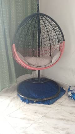 swing chair in gud condition