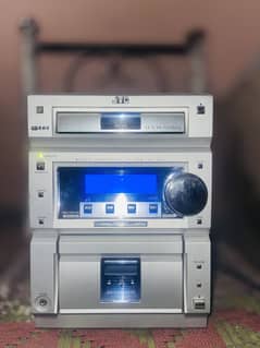 JVC amplifier japni for sale condition 10/10 all ok.