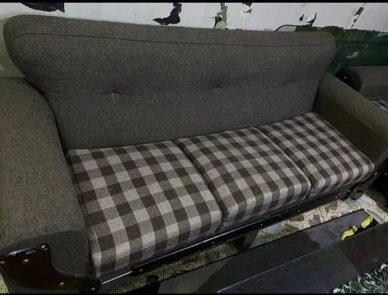 5 seater sofa set condition 10/10 4
