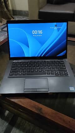 Dell latitude 5400, 8gb ram 256gbssd, touch screen
