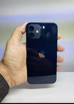 I phone 12 64 Gb factory unlocked 5 6 month apple warranty