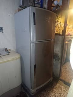 Dawlance refrigerator medium