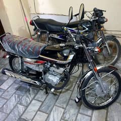 Honda 125 black special addition self start
