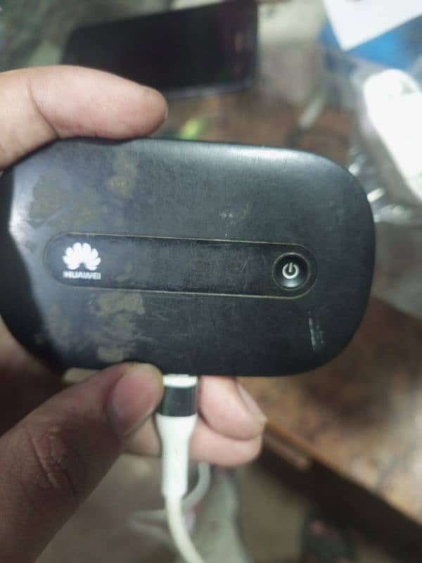 huawei wifi divice battery timing is 1.30 hours all sims working 3