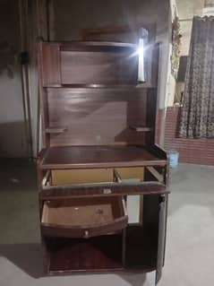 Computer Table in Excellent Condition