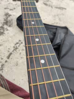 Im selling acoustic guiter. black colour. good condition. Good sound
