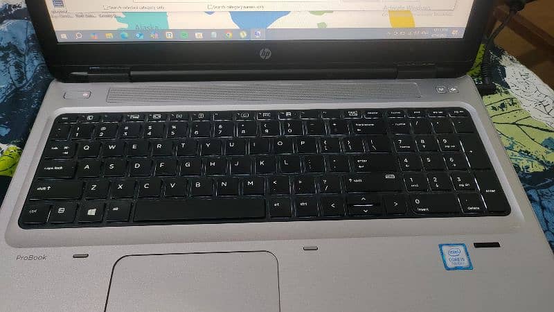 core i 5 7th gen backlight keyboard 15 inch plus display hp 8/256 3