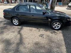 Toyota Corolla 2D XE 2000