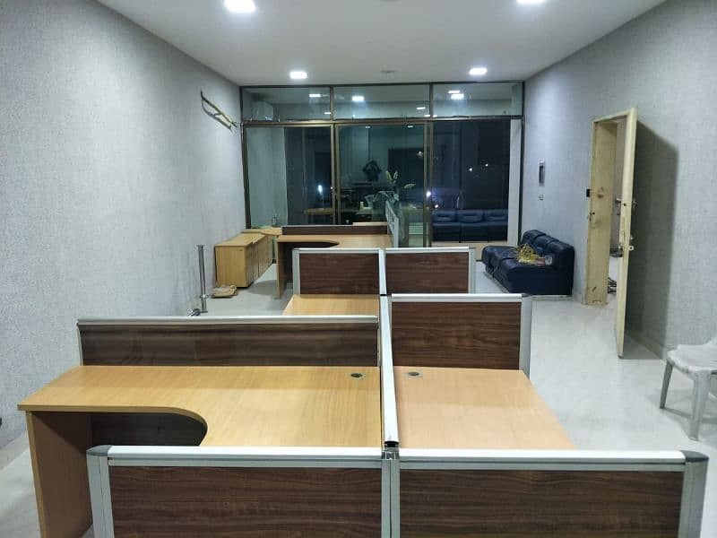 Workstations 4 person 6