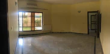 G-9/1 Size 40x30 Triple Story 3Hall 3side Corner