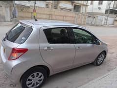 Toyota Vitz 2012 ,2015 v good condition total genuine car hai