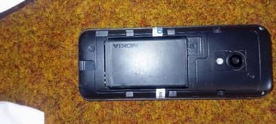 Nokia 150 new model h thora use kiya h box pack lia tha sb original h.