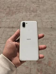 Aquos r2
