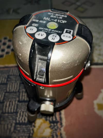 Construction laser cross liner