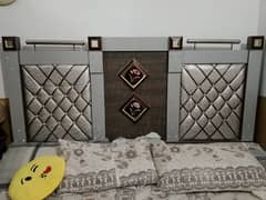 urgent sale bedrom set include king size bed,3door cupboard,Dressing