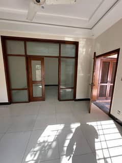 5 Marla Modern House Available For Rent