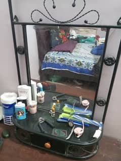 dressing with mirror