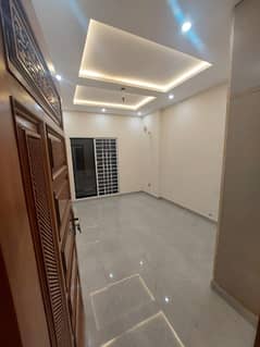 Prime Location In Jubilee Town - Block C 5 Marla House For Rent