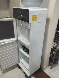 Dispenser for sale only 2 months Use
