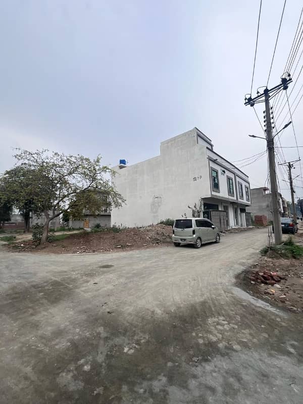 Prime Location 3 Marla Residential Plot In Stunning Mohlanwal Scheme - Block E Is Available For sale 4