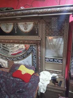 Full Bed, Almari & Sofa Set – Good Condition & Affordable