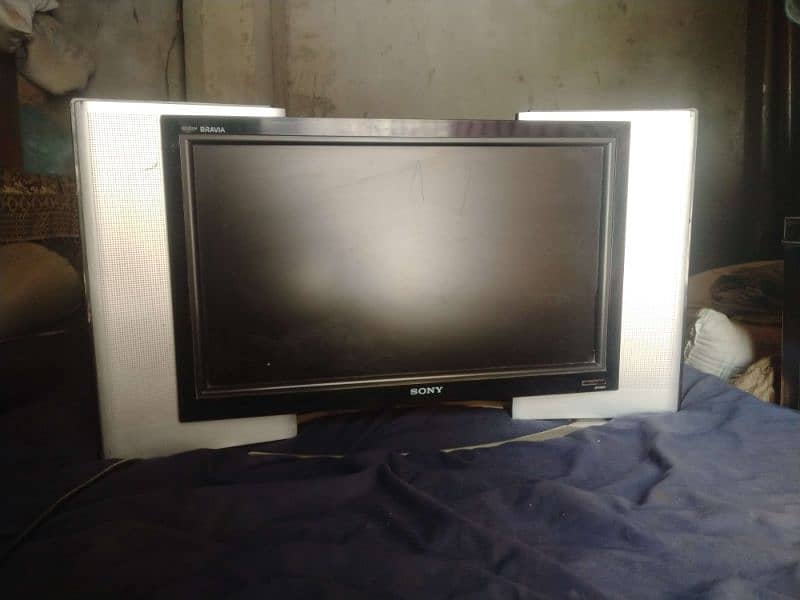 Kolin LCD Multi-Media Display 0