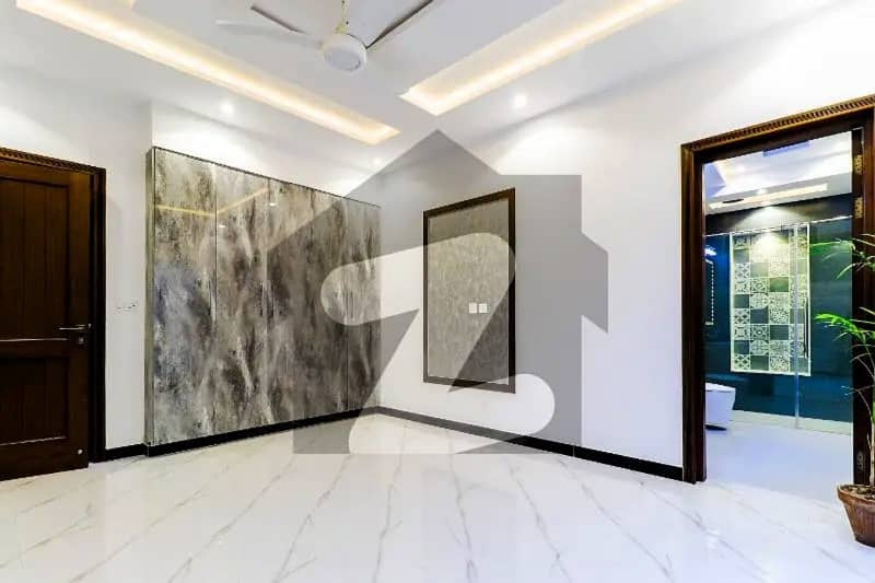 1 Kanal Luxurious Upper Portion On Top Location For Rent in DHA Phase 2 Lahore 0