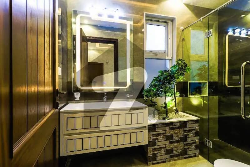 1 Kanal Luxurious Upper Portion On Top Location For Rent in DHA Phase 2 Lahore 5