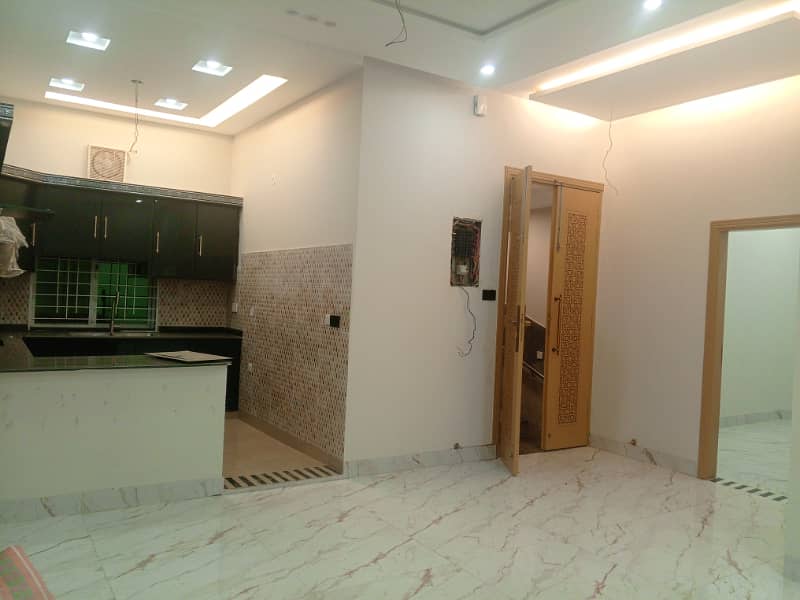 BRAND NEW 2ND FLOOR PORTION AVAILABLE FOR RENT 7