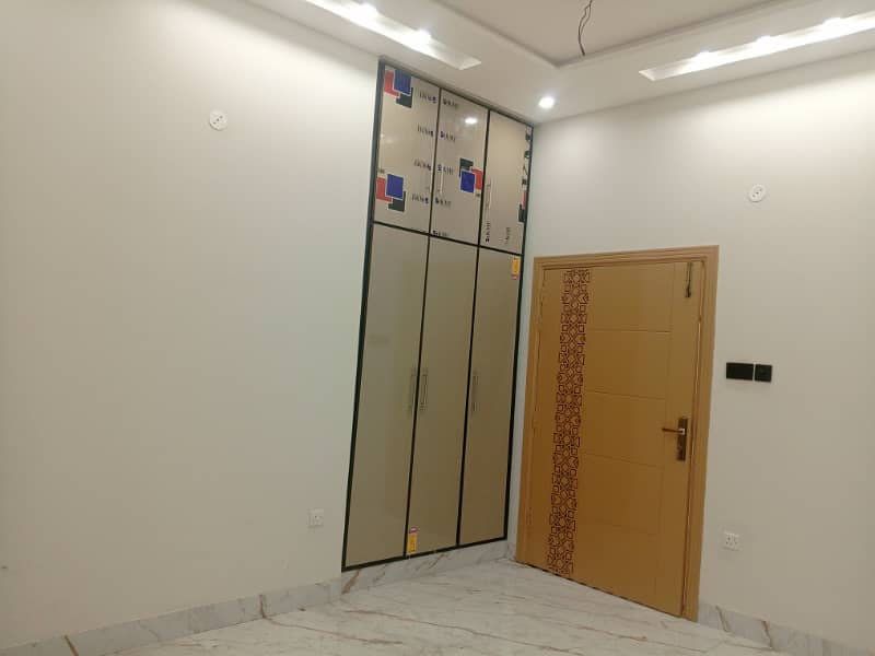 BRAND NEW 2ND FLOOR PORTION AVAILABLE FOR RENT 8