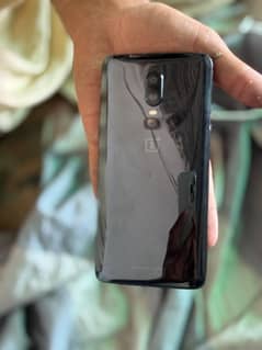 one Plus 6 8/128  100% warking ma phone ha koi fult nhi