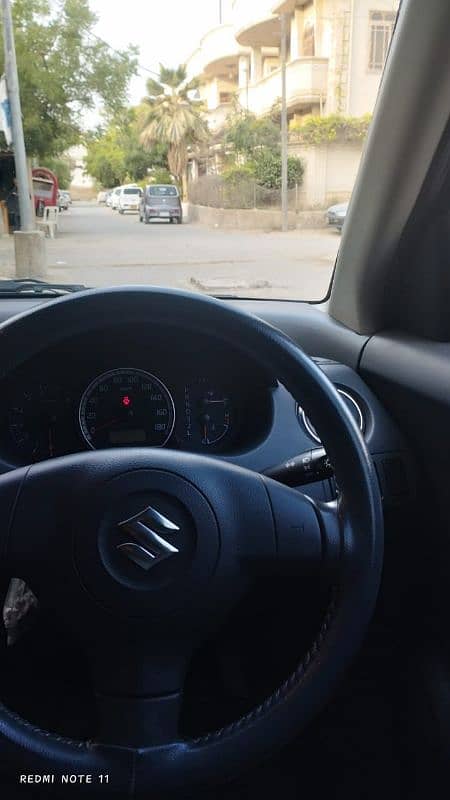 Suzuki Swift DLX Automatic 1.3 Navigation 4
