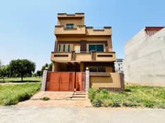 5 Marla House For Sale Near Park Friendly Budget
