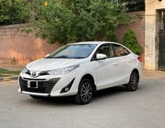 Toyota Yaris 1.3 ativ cvt