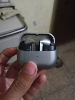 Sumsung buds 3 pro A++++ copy Contact 03708036303