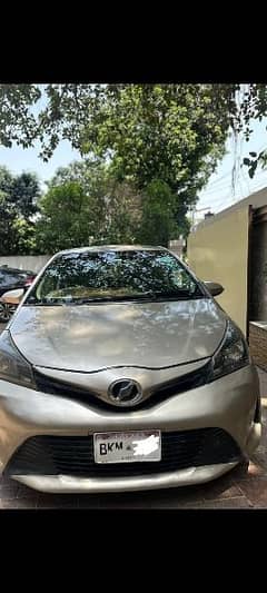 Toyota Vitz 2015