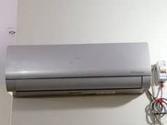 Haier 1 ton DC inverter 10 by 10 ok bhot km use hova h