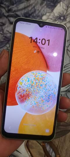 Samsung A14.4 gb ram 128 gb ROM just glass Chang