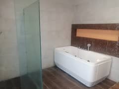 01 KANAL DESIGNER LUXURY HOUSE AVAILABLE FOR RENT