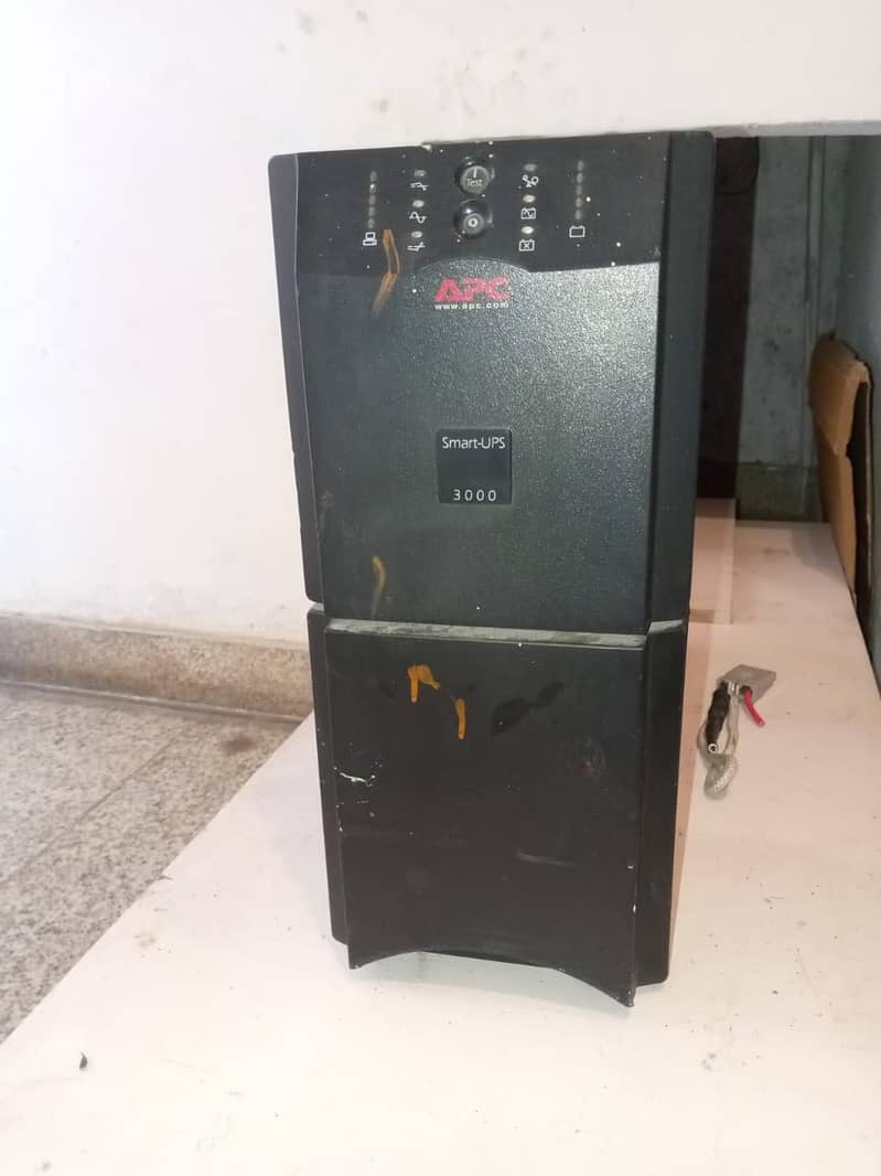 APC 3 KVa only UPS in perfect working condition 0