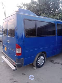 mercedes banz sprinter