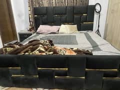 King size Bed In black colour