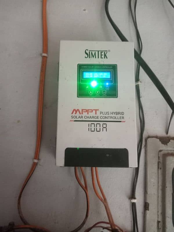 ups and mppt controller 100A 1
