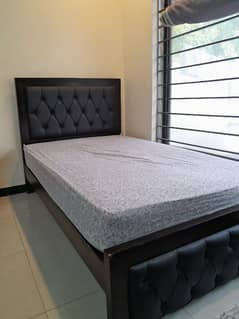 Queen bed