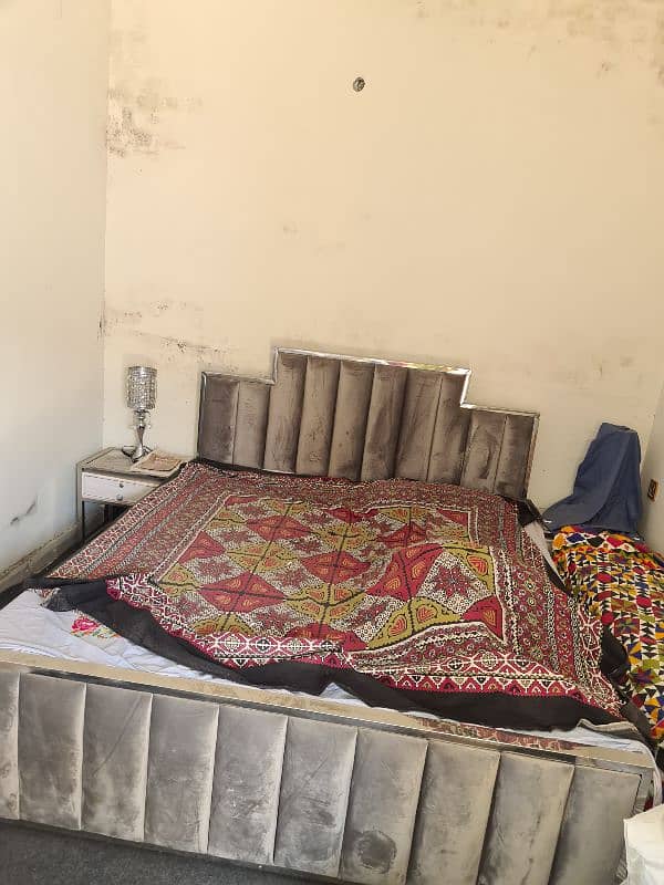 bed with looking mirror side table 5