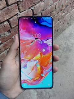 Samsung A70 6/128gb Mobile / No oppo vivo infinix tecno huawei