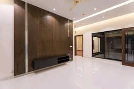 BRAND NEW HOUSE FOR RENT AVAILABLE