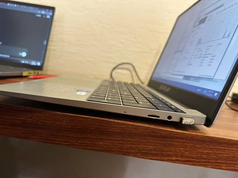 Zeuslap Core i7 Laptop + Logitech Wireless Keyboard/Mouse Combo – Bud 3