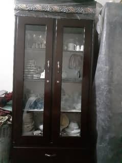 Crockery showcase